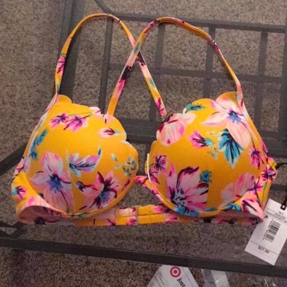 36C Swim Top